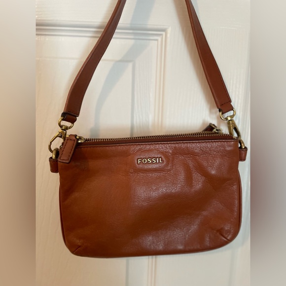 Fossil small leather shoulder bag detachable strap 8x5.5 in Host pick ๐๐๐๐ - Picture 7 of 7